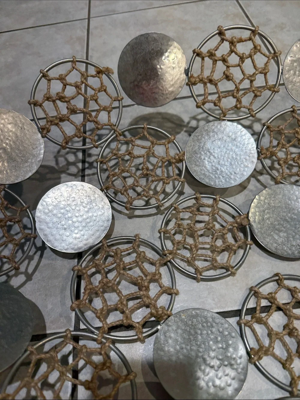 Great Looking metal and rope decorative tray! Great for a coffee table